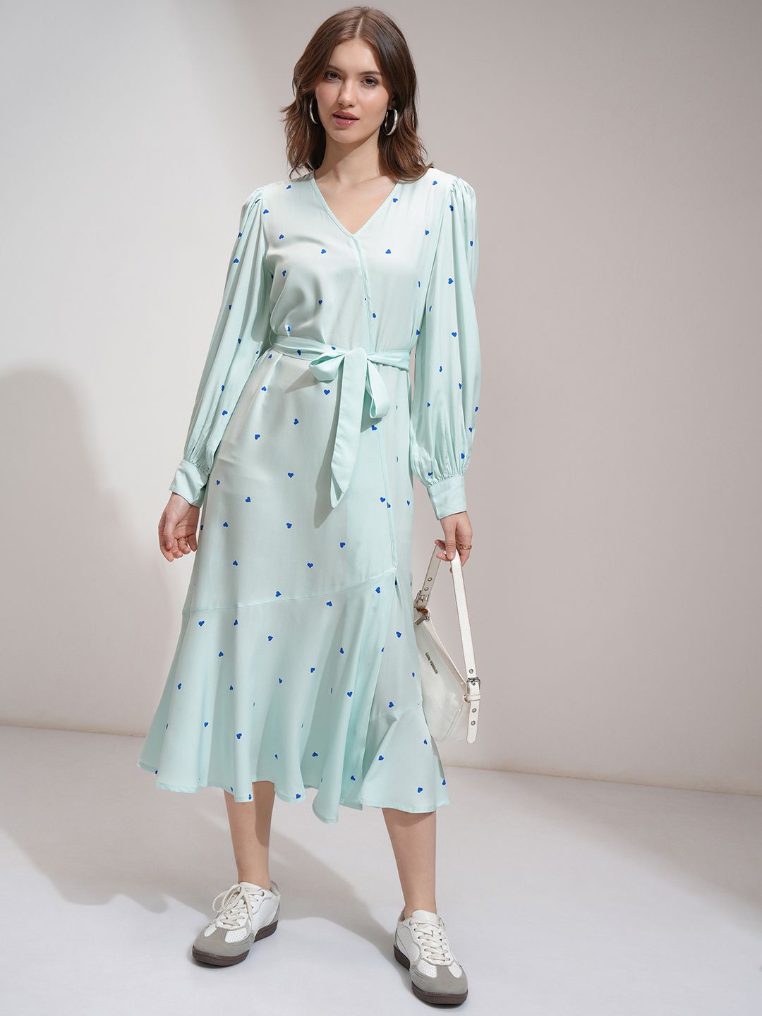 

ESPYR By Tokyo Talkies Women Printed Asymmetric Tiered Midi Dress, Blue