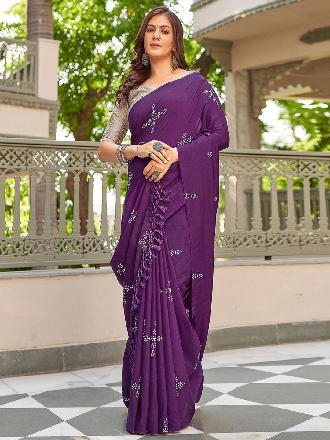 

Aika Floral Pure Silk Banarasi Saree, Purple