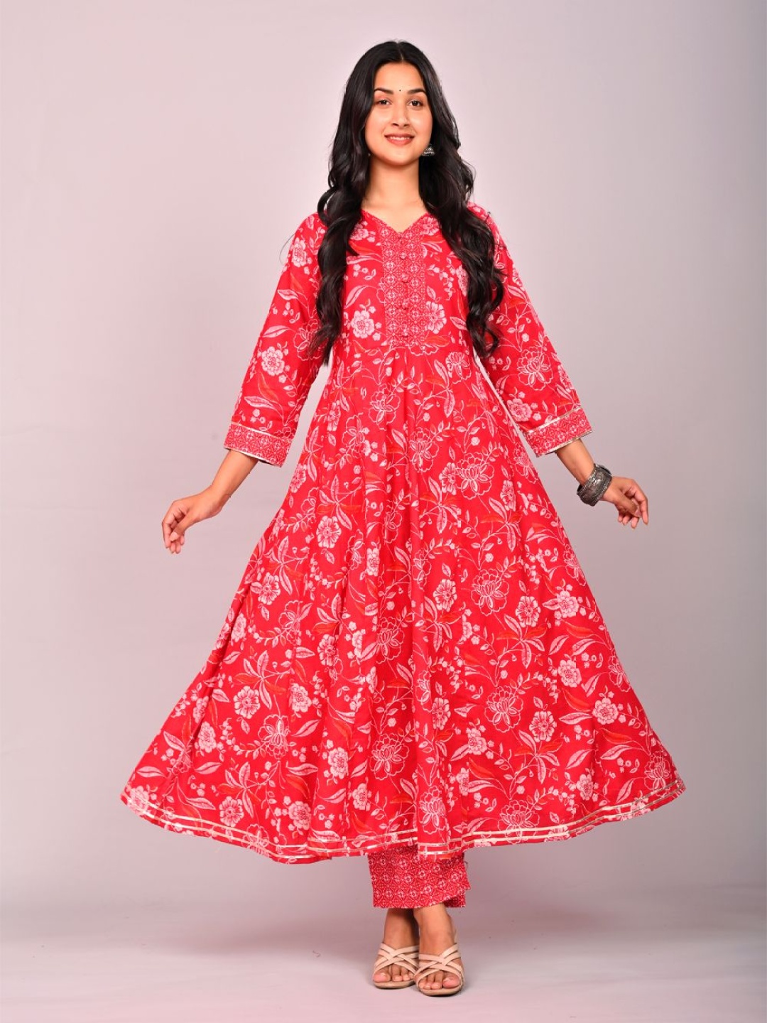

FABRU Women Floral Printed Regular Thread Work Pure Cotton Kurta with Trousers & With Dupatta, Red