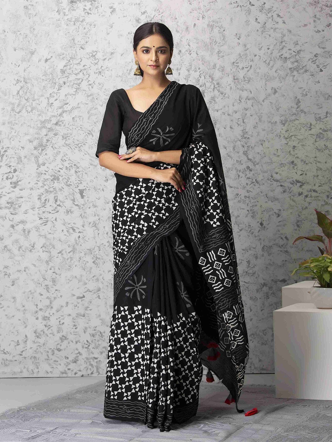

Craft Musium Pure Cotton Bagru Saree, Black