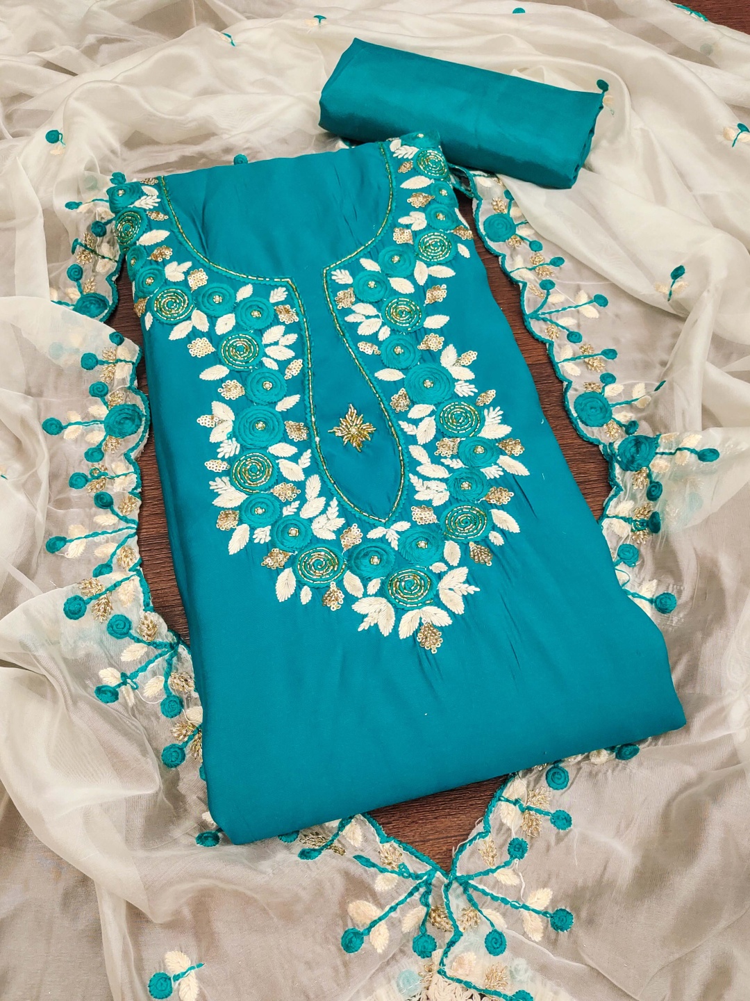 

HERE&NOW Floral Embroidered Beads And Stones Unstitched Dress Material, Teal