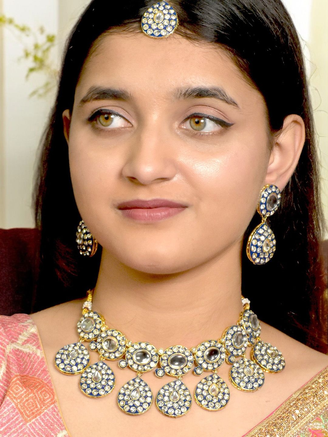 

TISHUL JEWELS Gold-Plated Kundan Stone Studded Jewellery Set