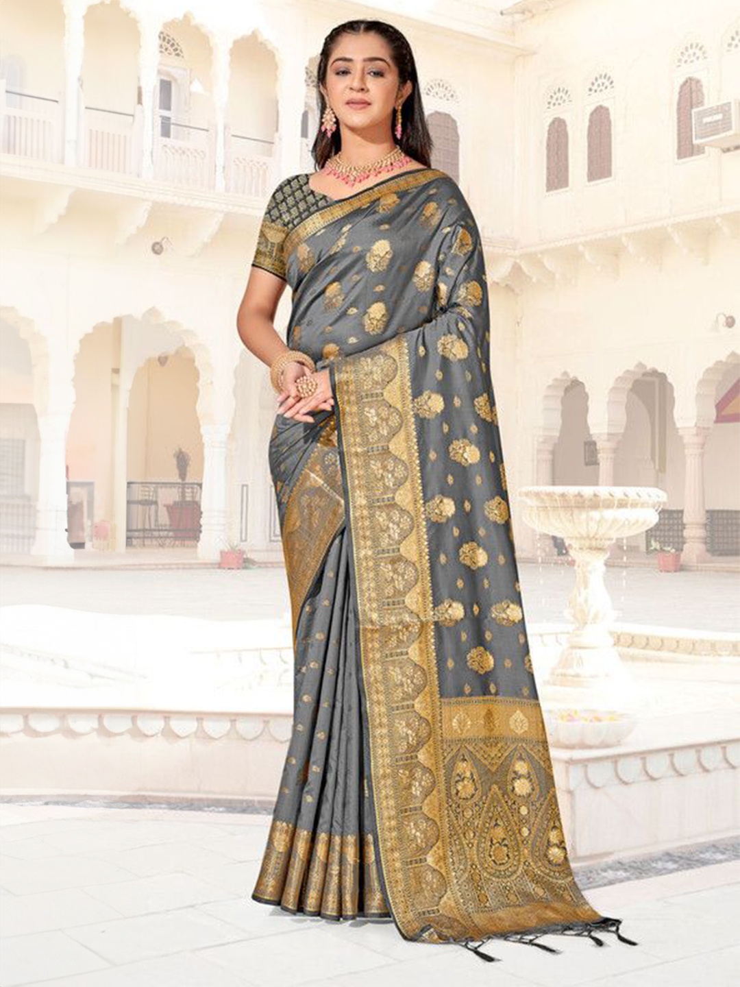 

sagarika Woven Design Banarasi Saree, Silver