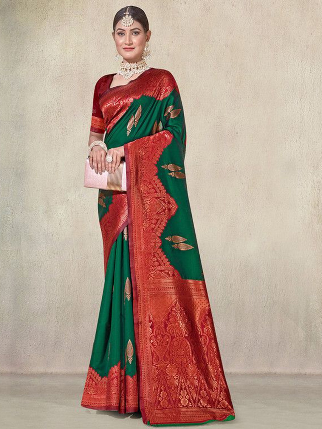 

sagarika Woven Design Zari Kanjeevaram Saree, Green