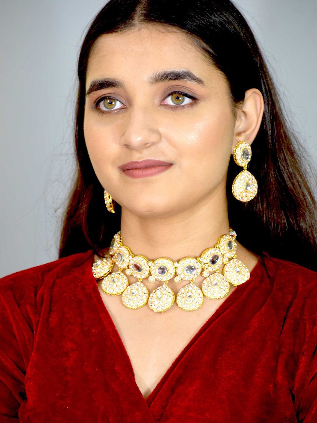 

TISHUL JEWELS Gold-Plated Kundan Stone Studded Jewellery Set