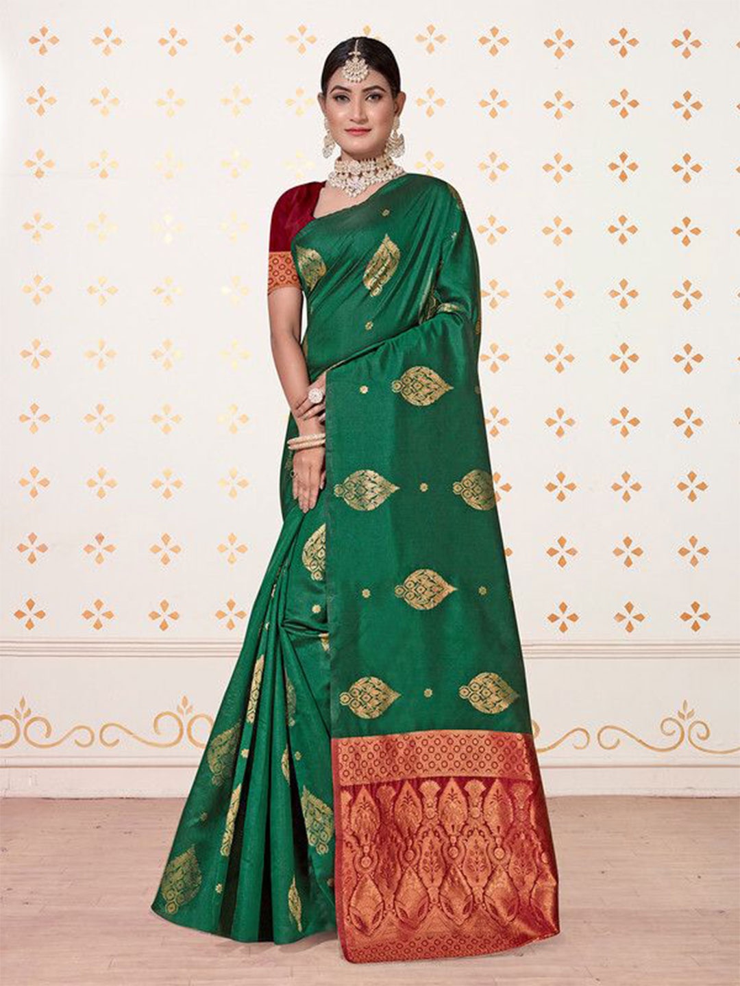 

sagarika Woven Design Zari Kanjeevaram Saree, Green