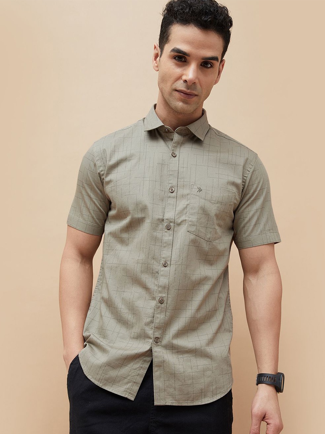 

CODE by Lifestyle Men Spread Collar Solid Cotton Casual Shirt, Green