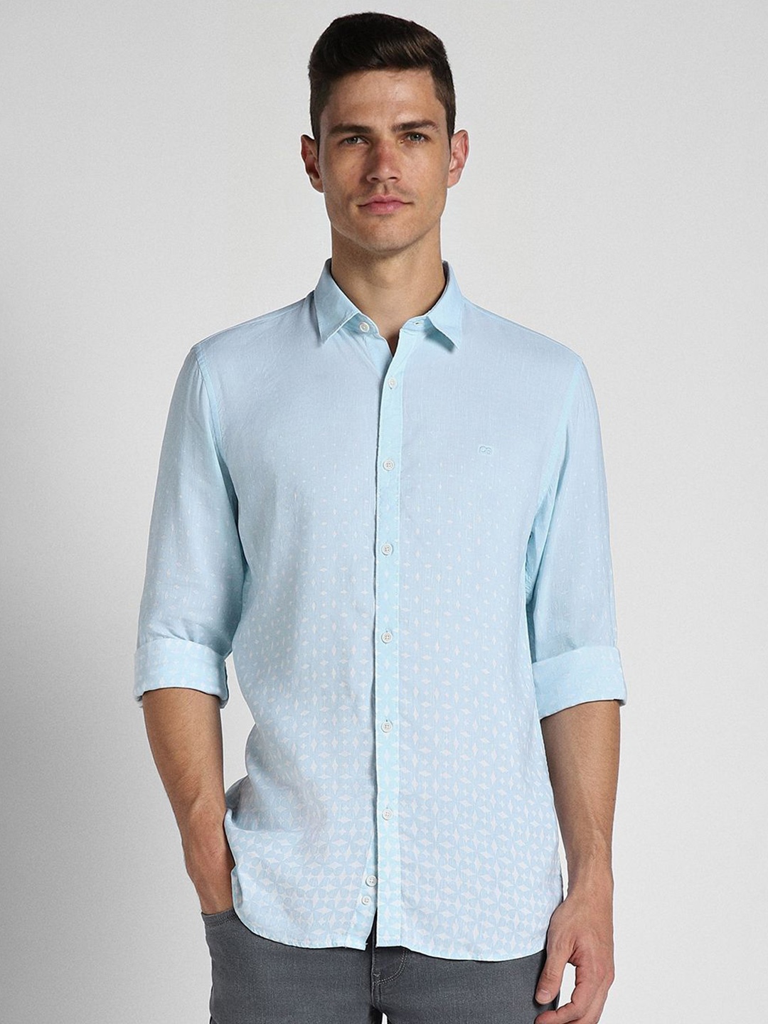 

Peter England Casuals Men Spread Collar Solid Casual Shirt, Blue