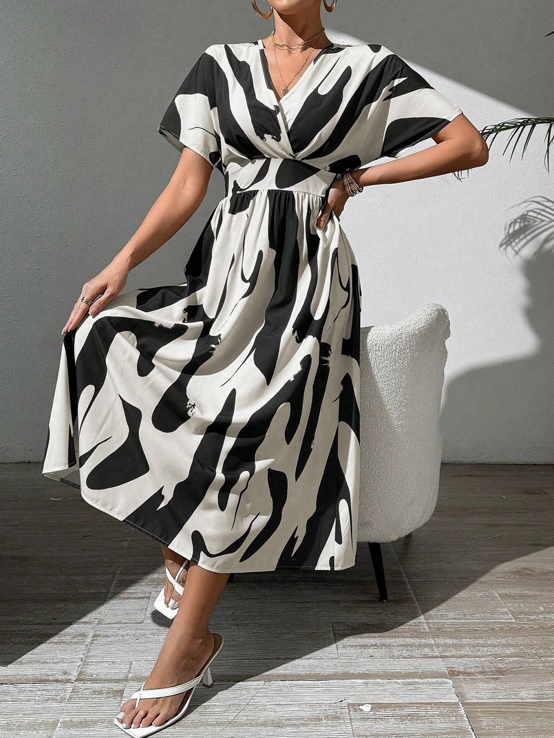

Mast & Harbour Women Printed Fit & Flare Midi Dress, Black