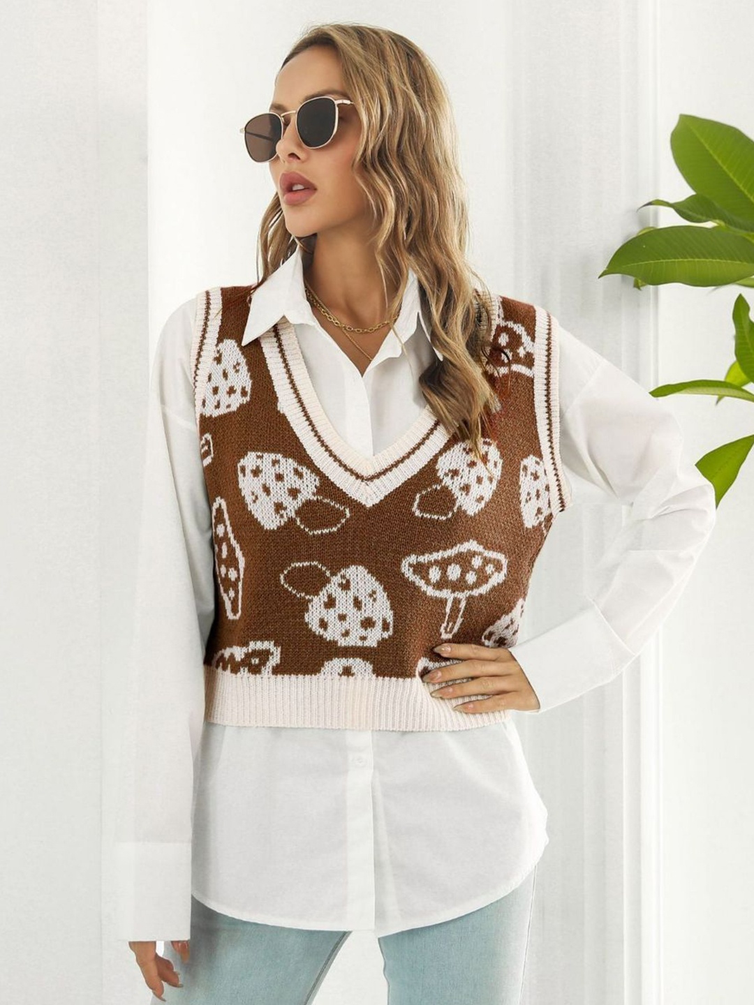 

Oh Rare Women Printed Crop Sweater Vest, Brown