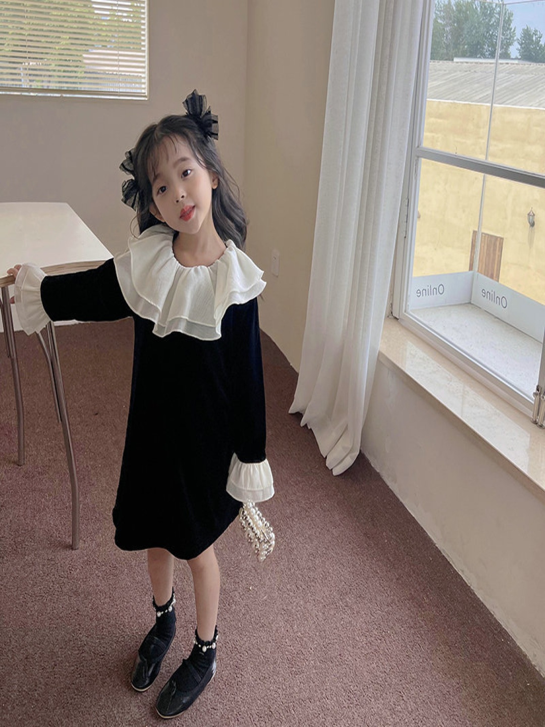 

StyleCast x Revolte Girls Colourblocked Velvet A-Line Dress, Black