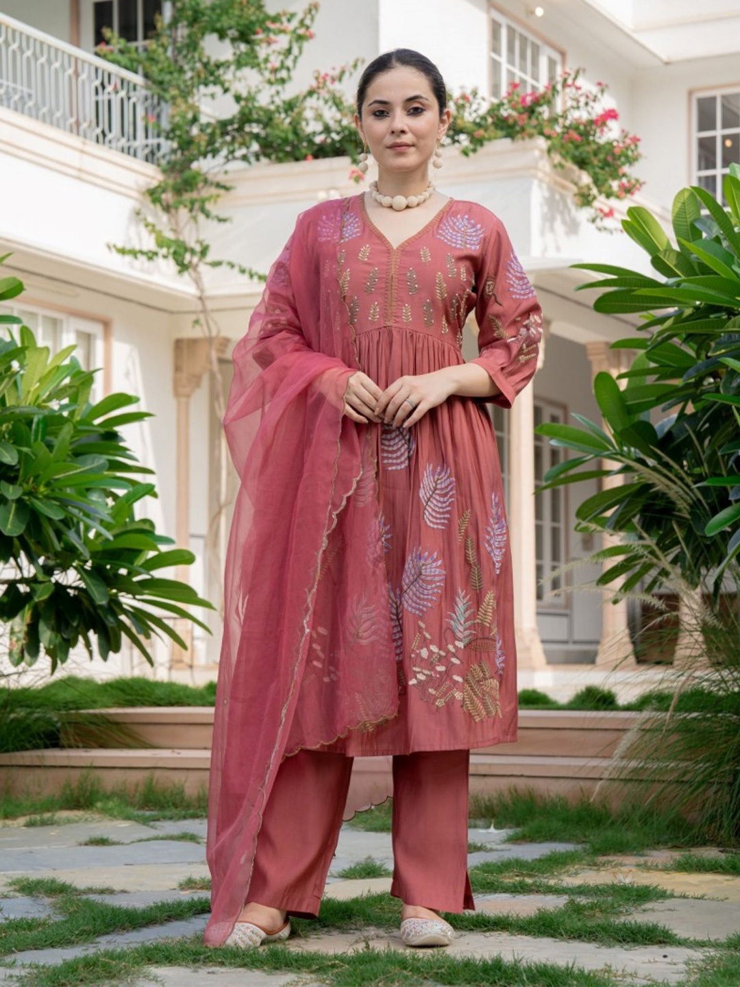 

FREYAA Women Embroidered V-Neck Kurta & Trouser With Dupatta, Pink
