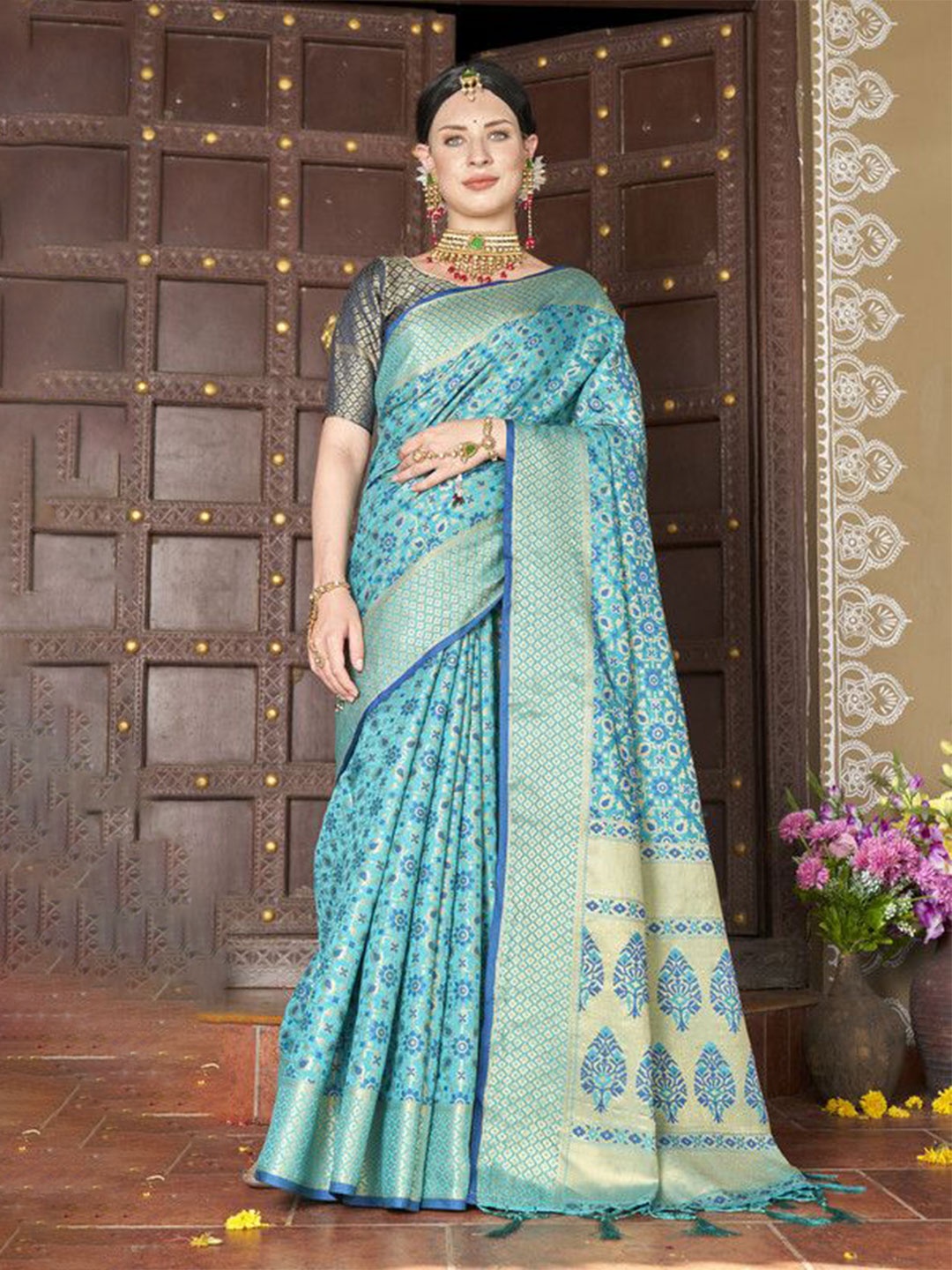 

sagarika Woven Design Zari Organza Banarasi Saree, Blue