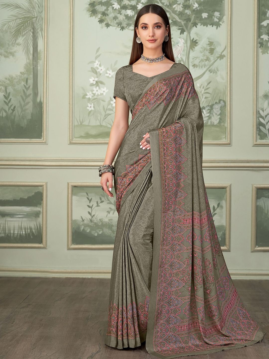 

Satrani Ethnic Motifs Pure Crepe Saree, Green
