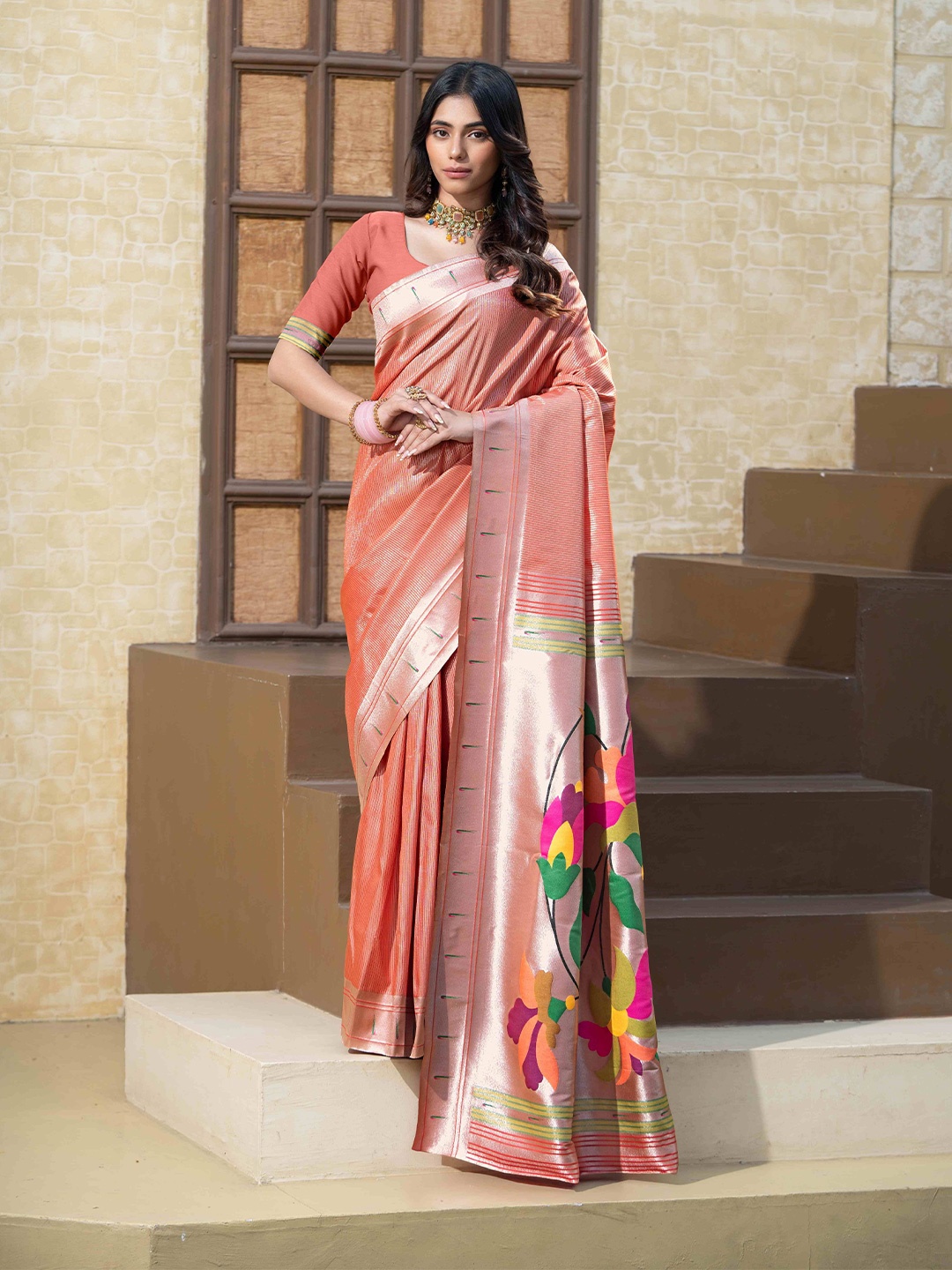 

HEER FASHION Ethnic Motifs Zari Paithani Saree, Red
