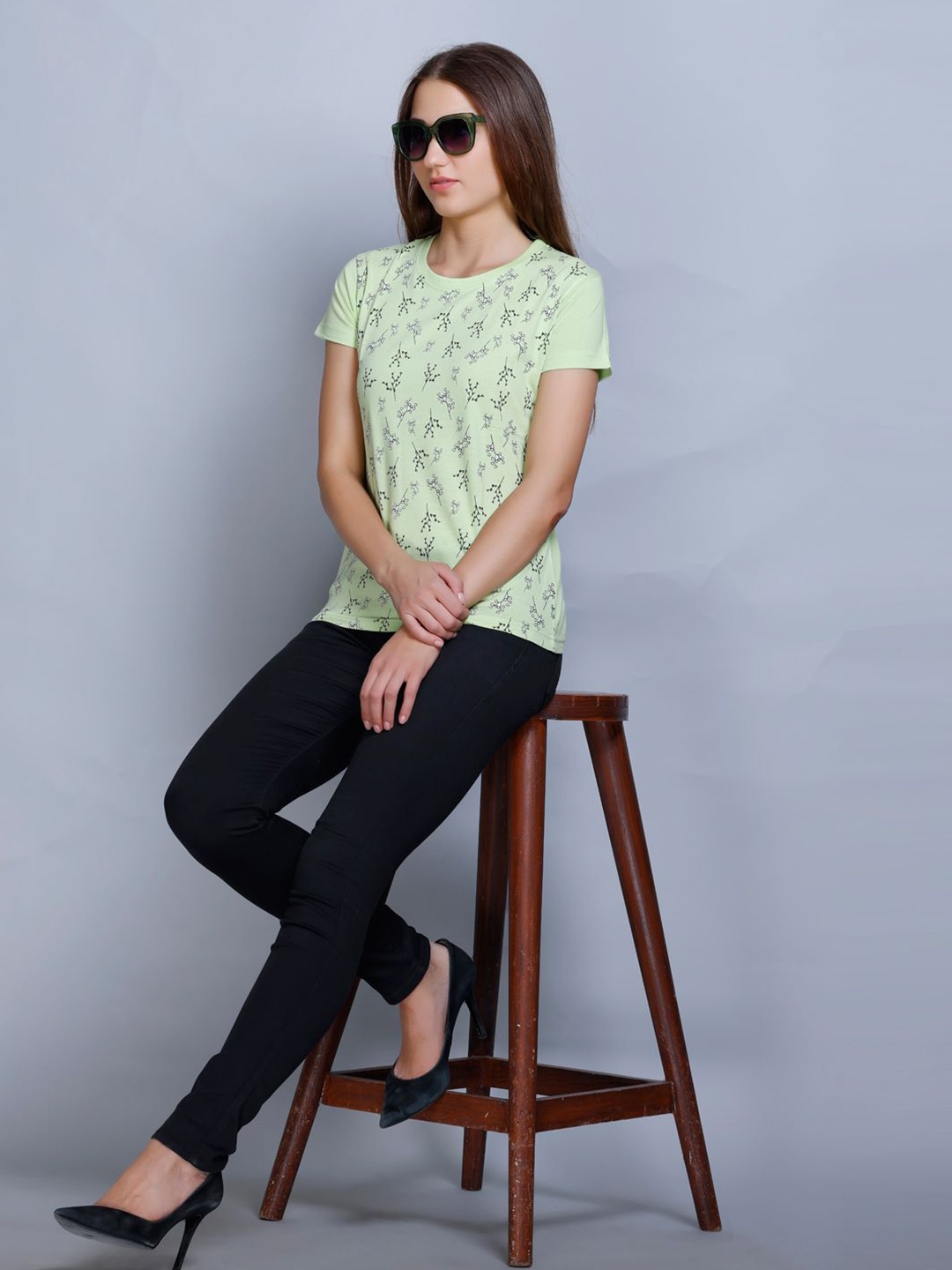 

Wool's Kart Women Floral Printed Cotton Top, Green