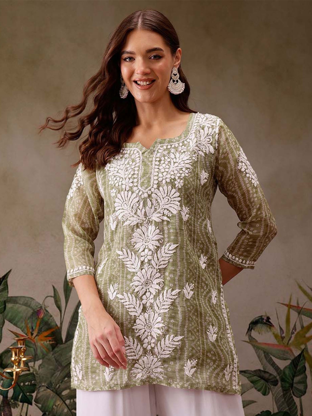 

ADA Women Ethnic Motifs Embroidered Chikankari Chikankari Kurti, Green