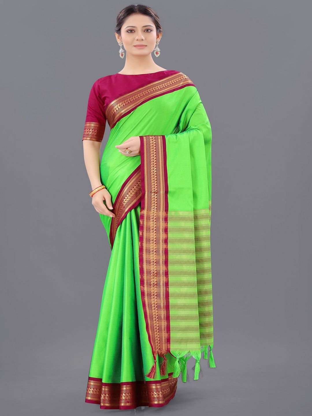 

Aika Zari Saree, Pink