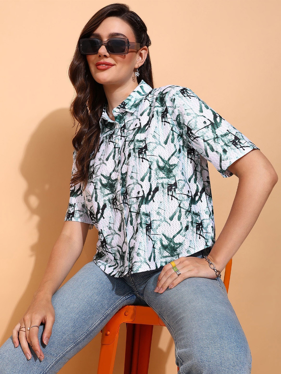 

Asami Women Relaxed Boxy Fit Spread Collar Abstract Printed Casual Shirt, White