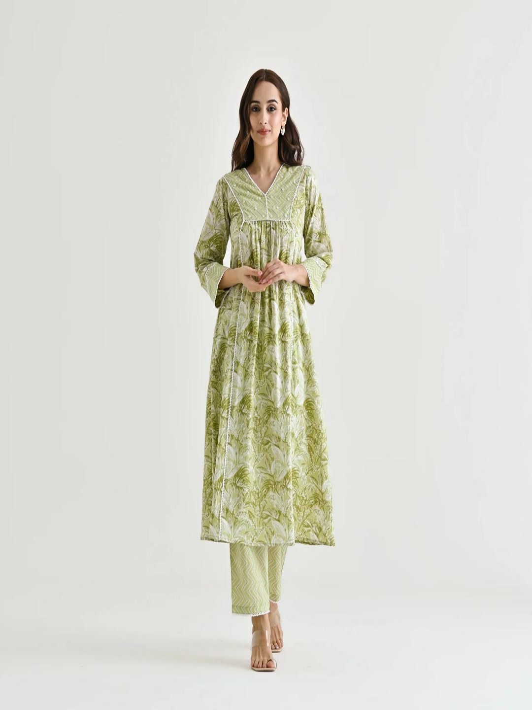 

Sitanjali Floral Printed Beads And Stones Kurta With Trouser, Lime green