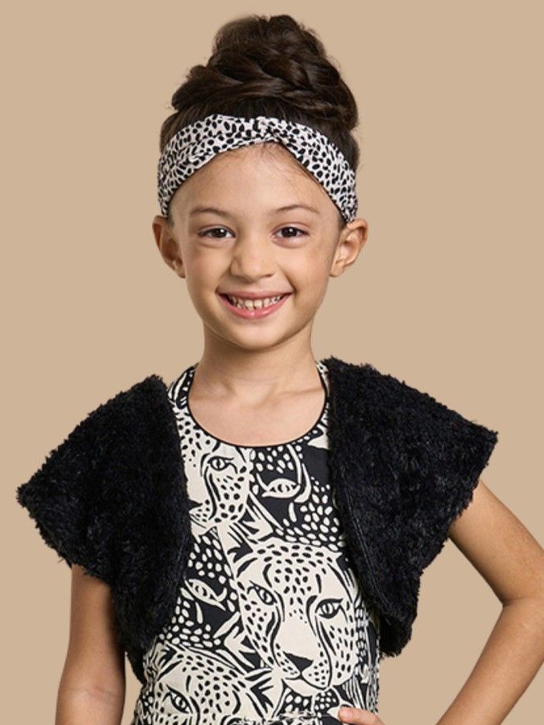 

LIL DRAMA Girls Open Front Crop Shrug, Black