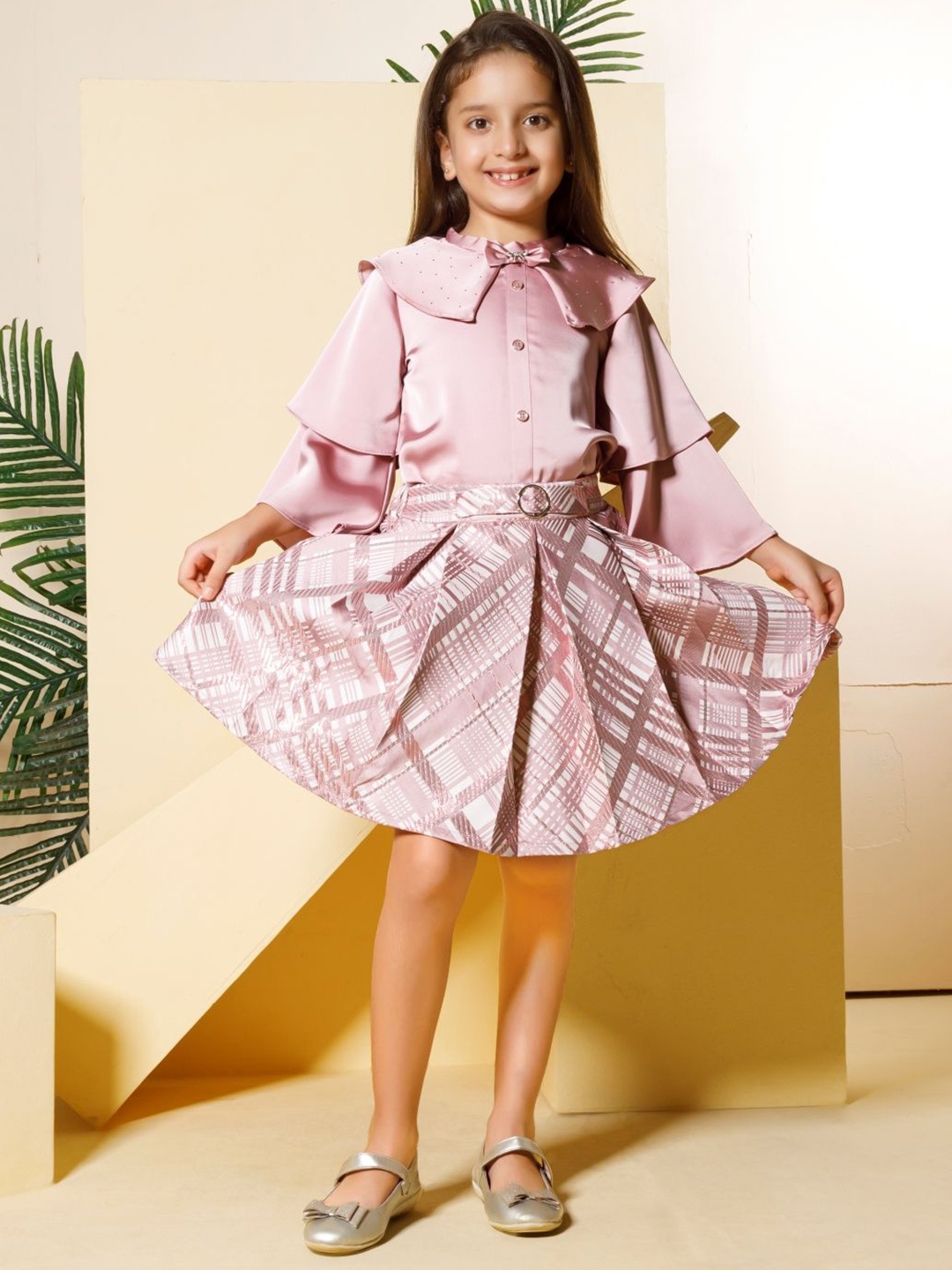 

Peppermint Girls Flared Sleeves Shirt With Skirt, Pink