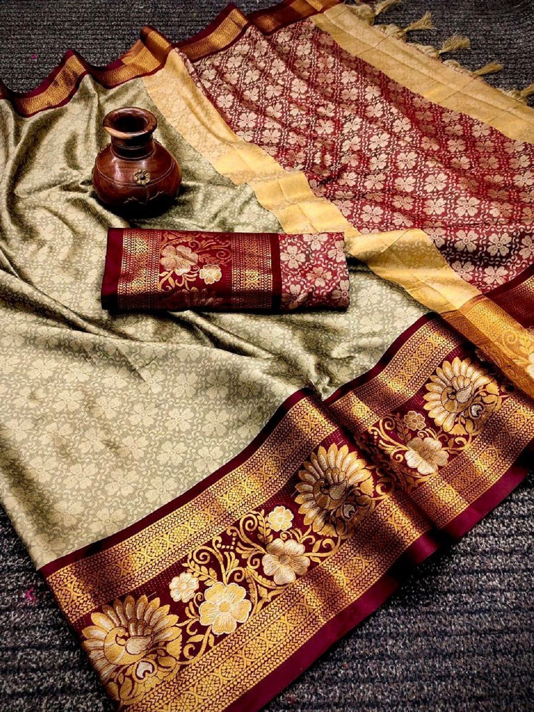

Aika Ethnic Motifs Woven Design Zari Pure Silk Kanjeevaram Saree, Brown