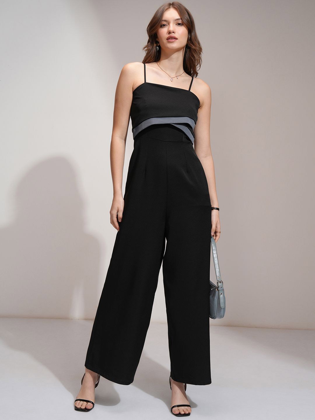 

ESPYR By Tokyo Talkies Women Colorblocked Layered Wide Leg Jumpsuit, Black