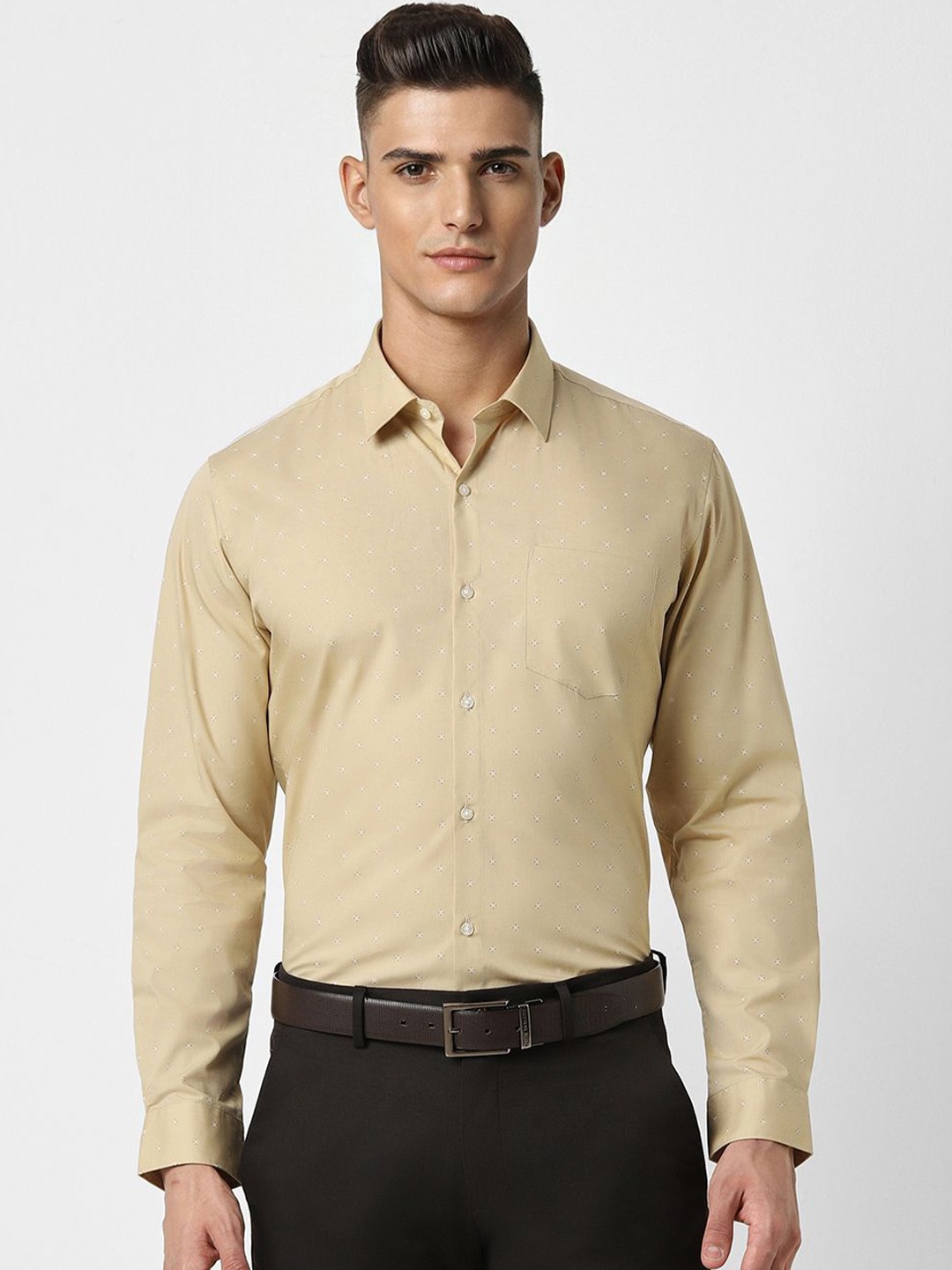 

Peter England Men Slim Fit Spread Collar Solid Cotton Casual Shirt, Beige