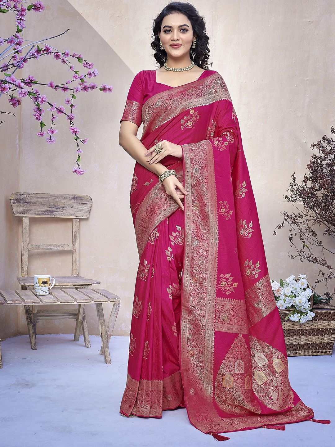 

Satrani Ethnic Motifs Zari Pure Silk Banarasi Saree, Pink