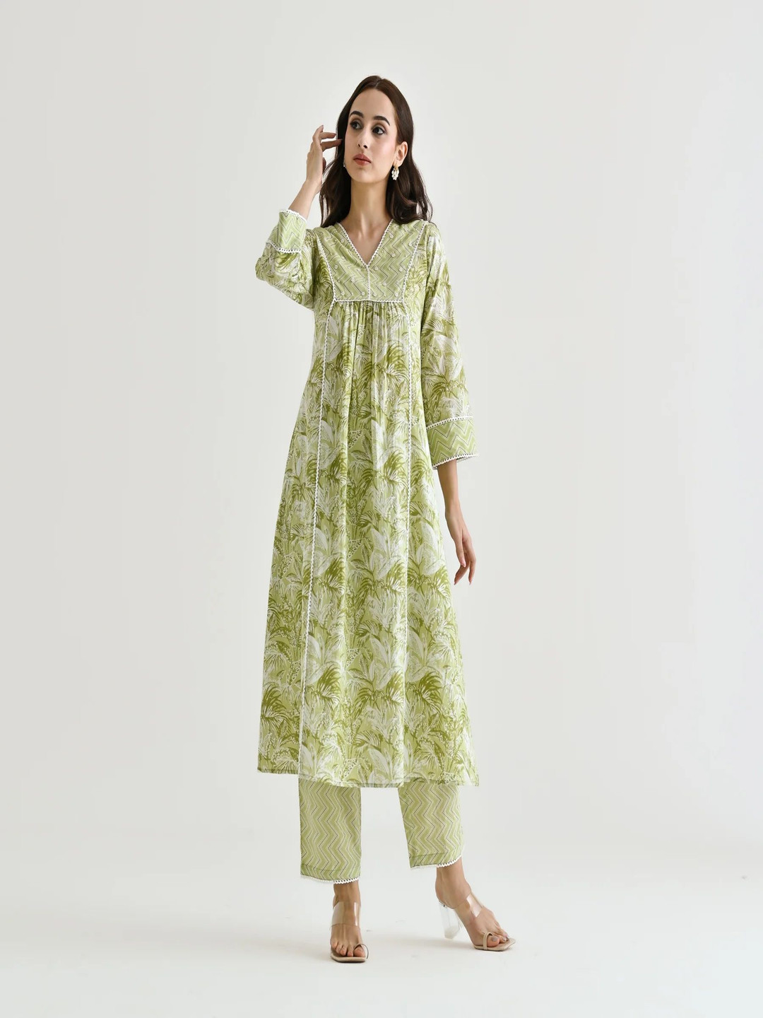 

Sanwariya Silk Floral Printed V Neck Stones & Beads A Line Kurta With Trousers, Green
