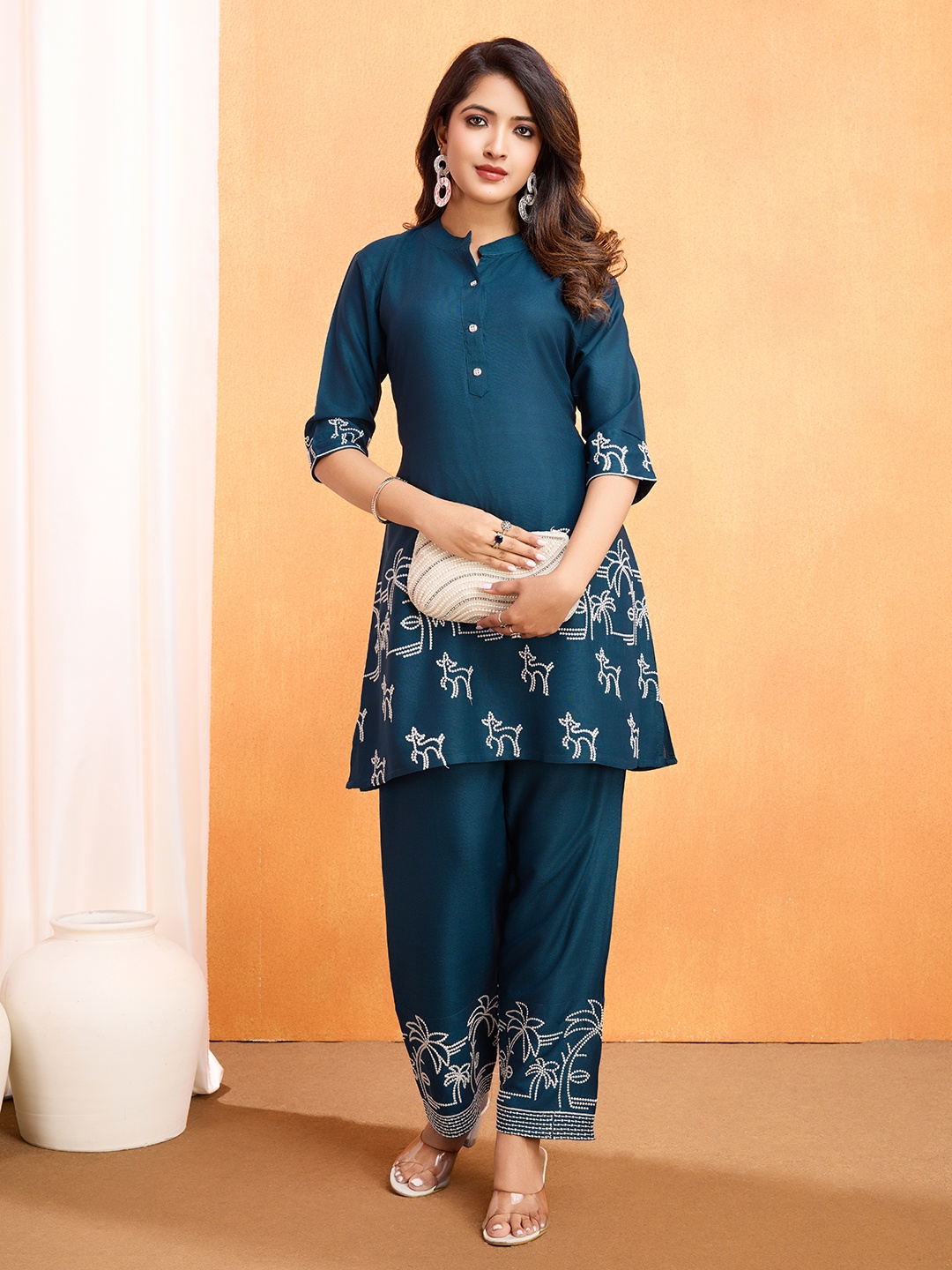 

Siya Fashion Animal Printed Band Collar A-Line Kurta With Trouser, Blue