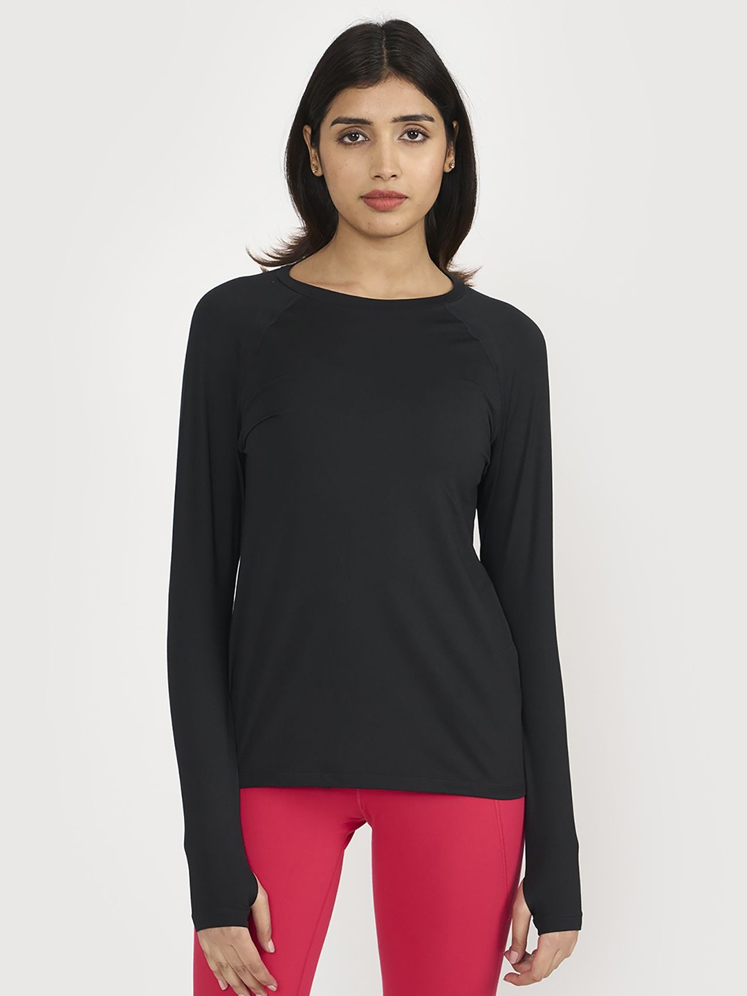 

Hunnit Zen Round Neck Long Sleeve Active Wear Gym Top, Black