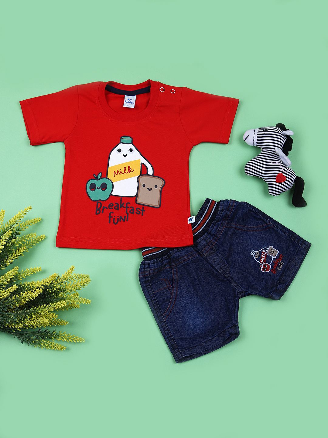 

V-Mart Boys Printed Round Neck Pure Cotton T-Shirt With Shorts, Red