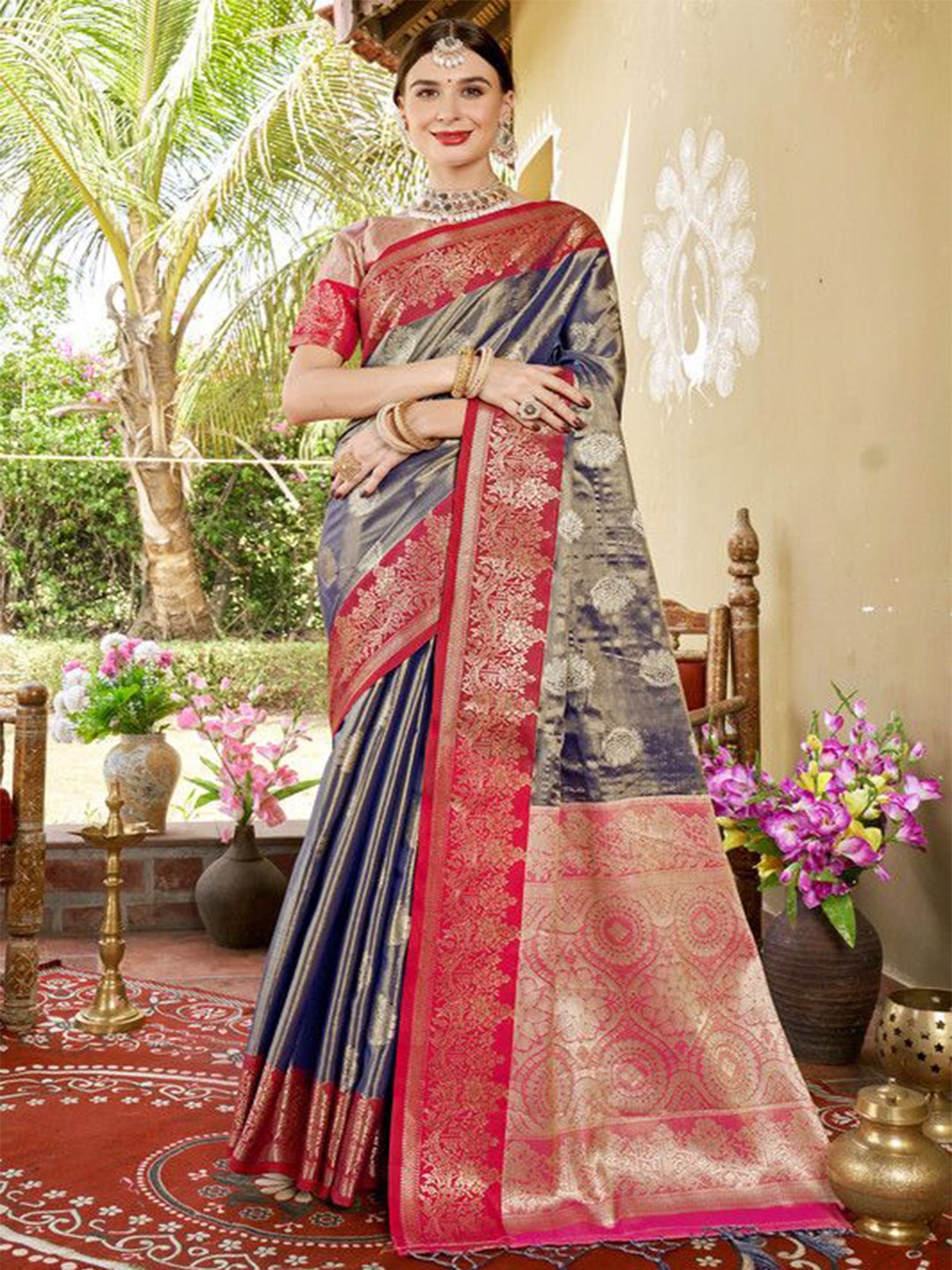 

sagarika Ethnic Motifs Banarasi Saree, Grey