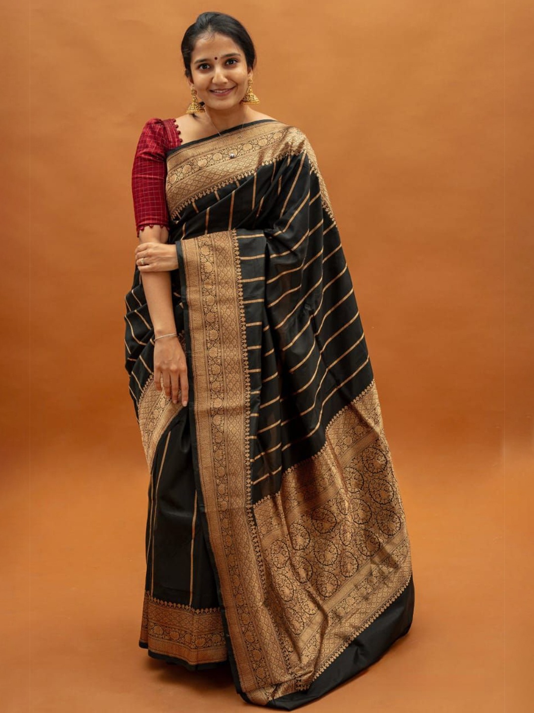 

Caracola Ethnic Motifs Zari Banarasi Saree, Black