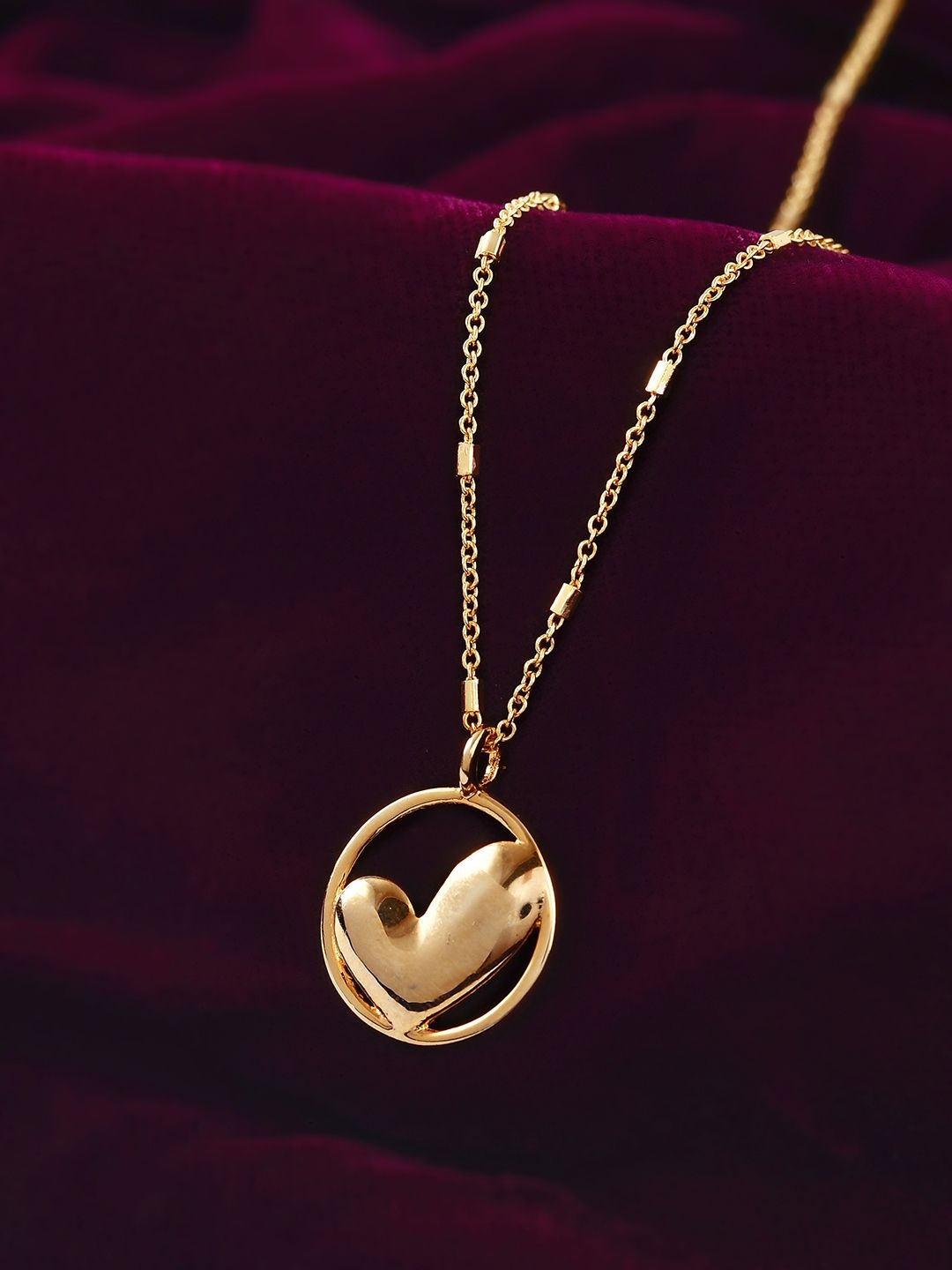 

Voylla Gold-Plated Heart Shaped Pendant With Chain