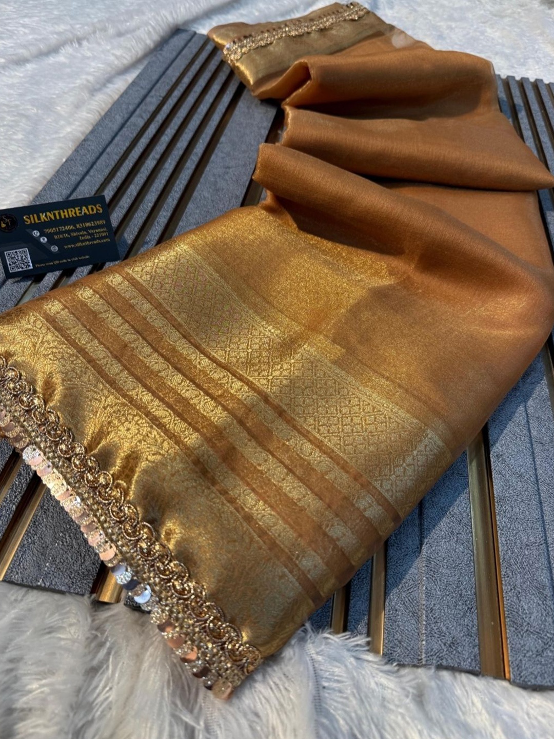 

DIVASTRI Patchwork Tissue Banarasi Saree, Beige