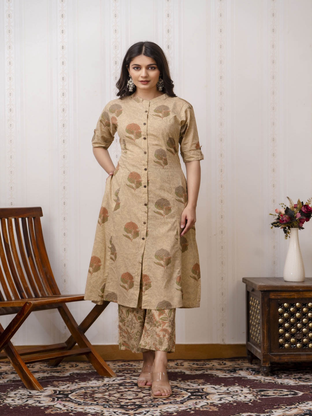 

ANNAYEMA APPARELS Floral Printed Mandarin Collar Pure Cotton A-Line Kurta with Palazzos, Beige