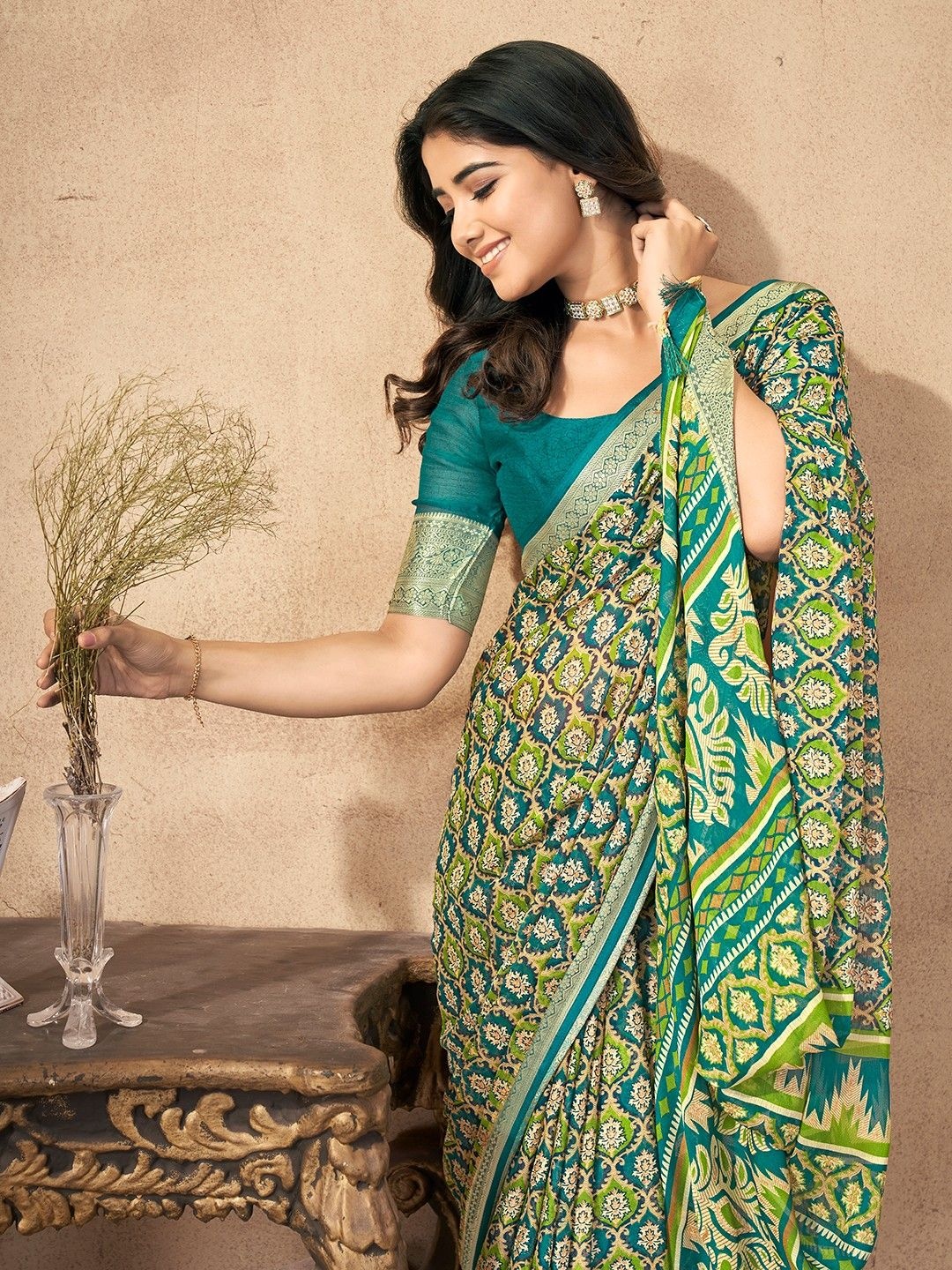 

all about you Floral Pure Chiffon Saree, Green