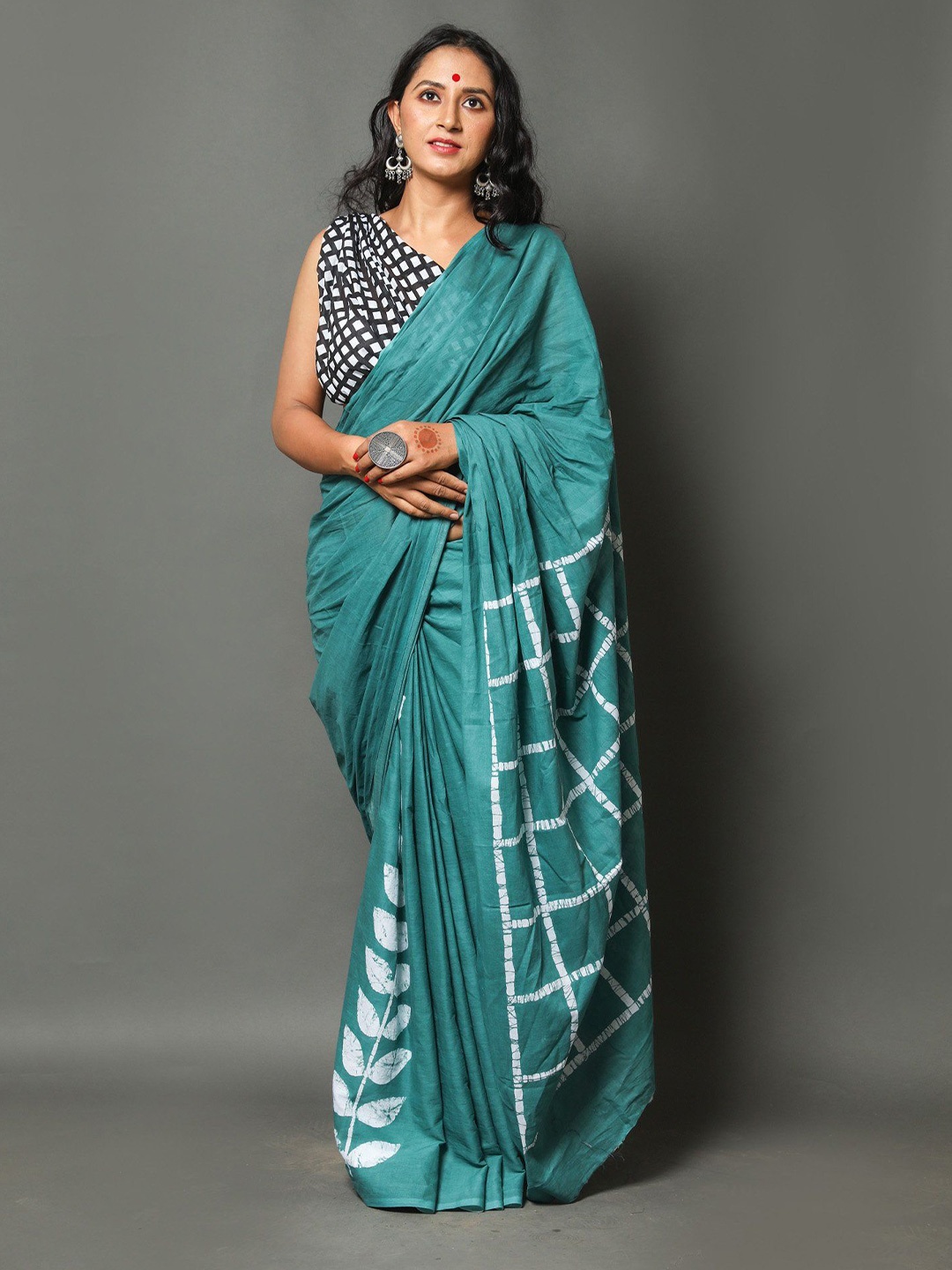

Craft Musium Floral Pure Cotton Bagru Saree, Green