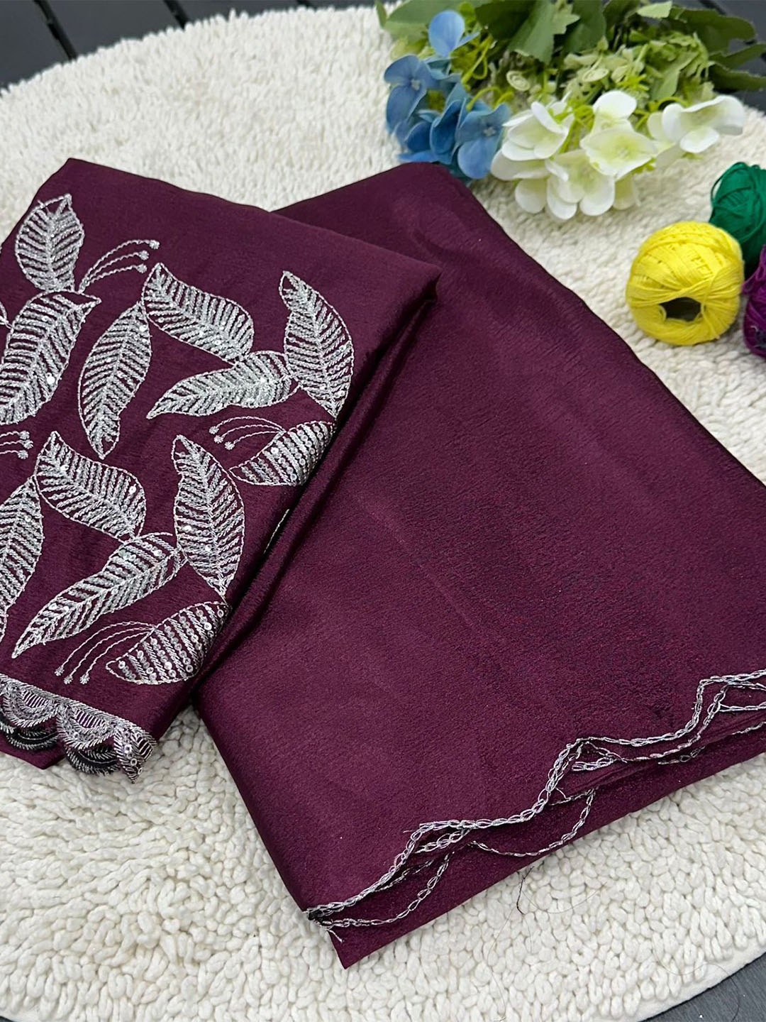 

Aika Floral Embroidered Pure Silk Heavy Work Banarasi Saree, Magenta