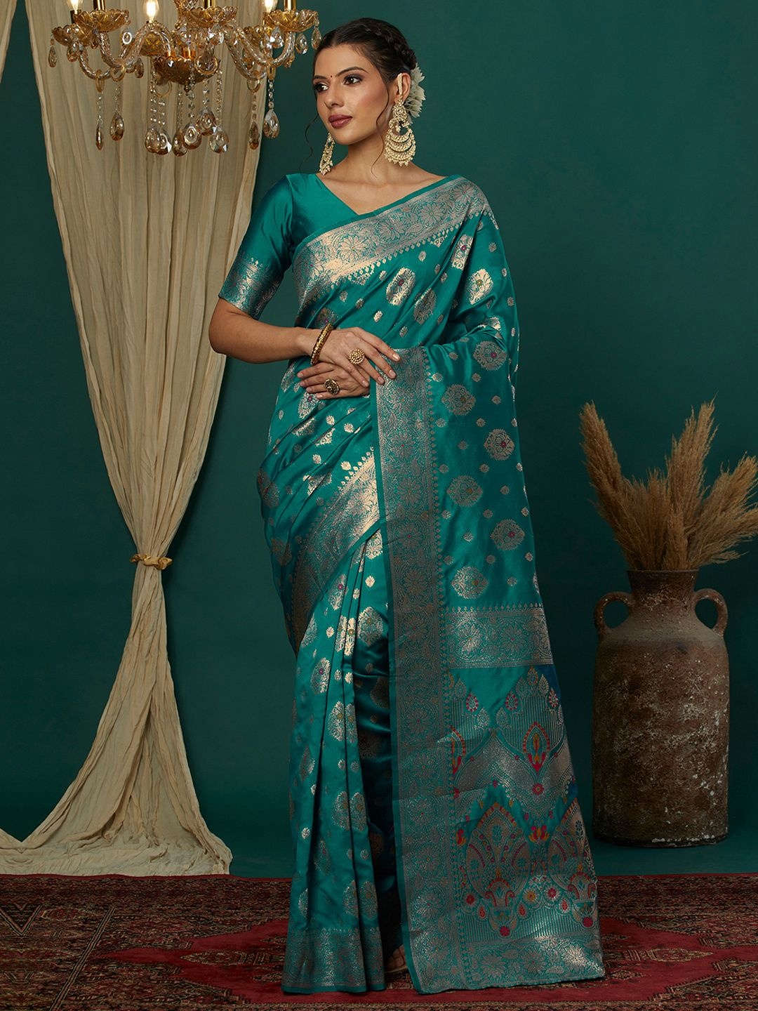 

Satrani Ethnic Motifs Zari Banarasi Saree, Green