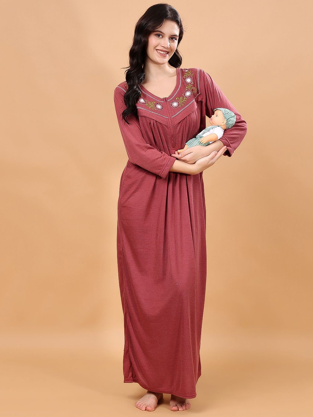 

CHUI MUI Maxi Nightdress, Maroon