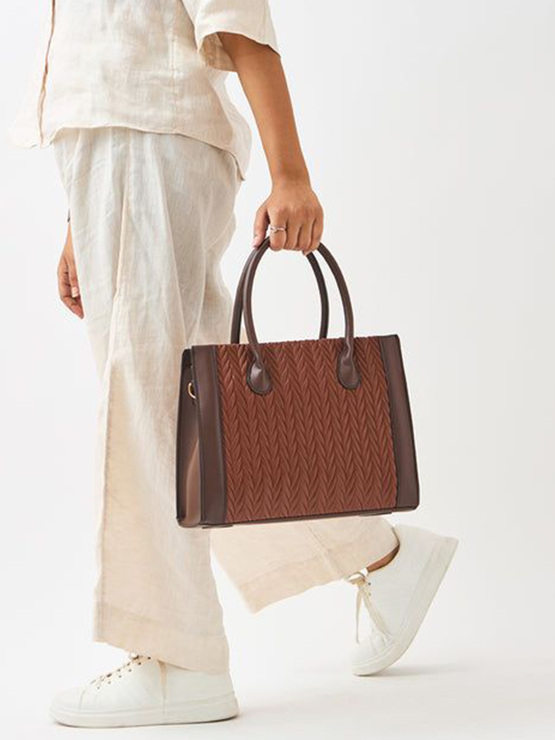 

Chumbak Mocha Weave Handbag, Brown