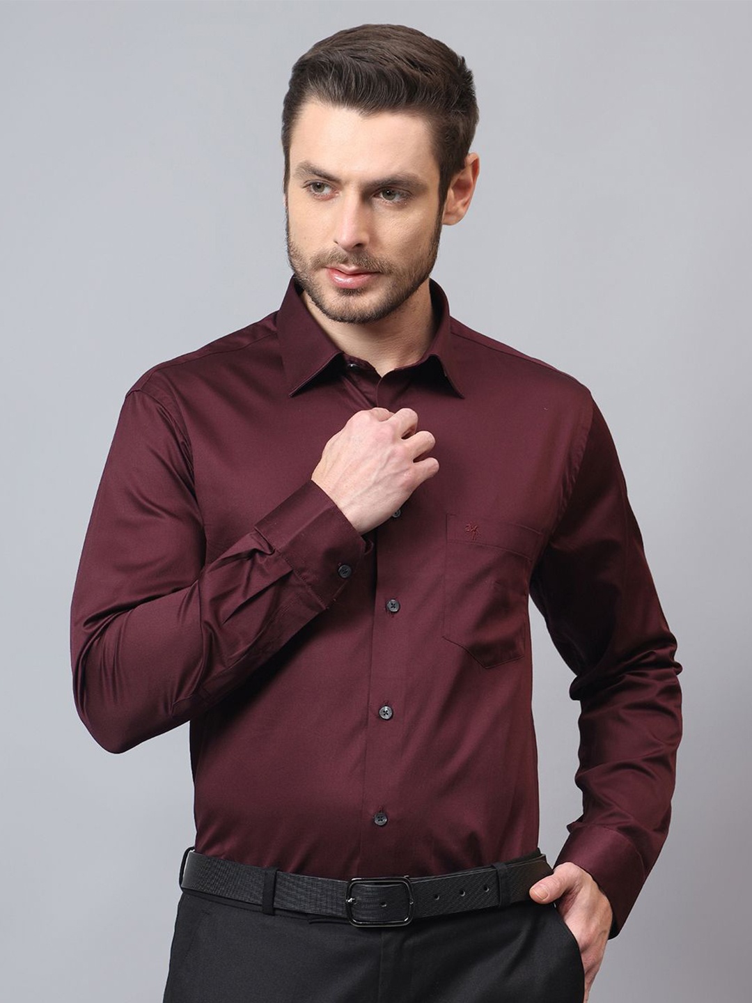 

Cantabil Men Slim Fit Spread Collar Solid Cotton Casual Shirt, Maroon