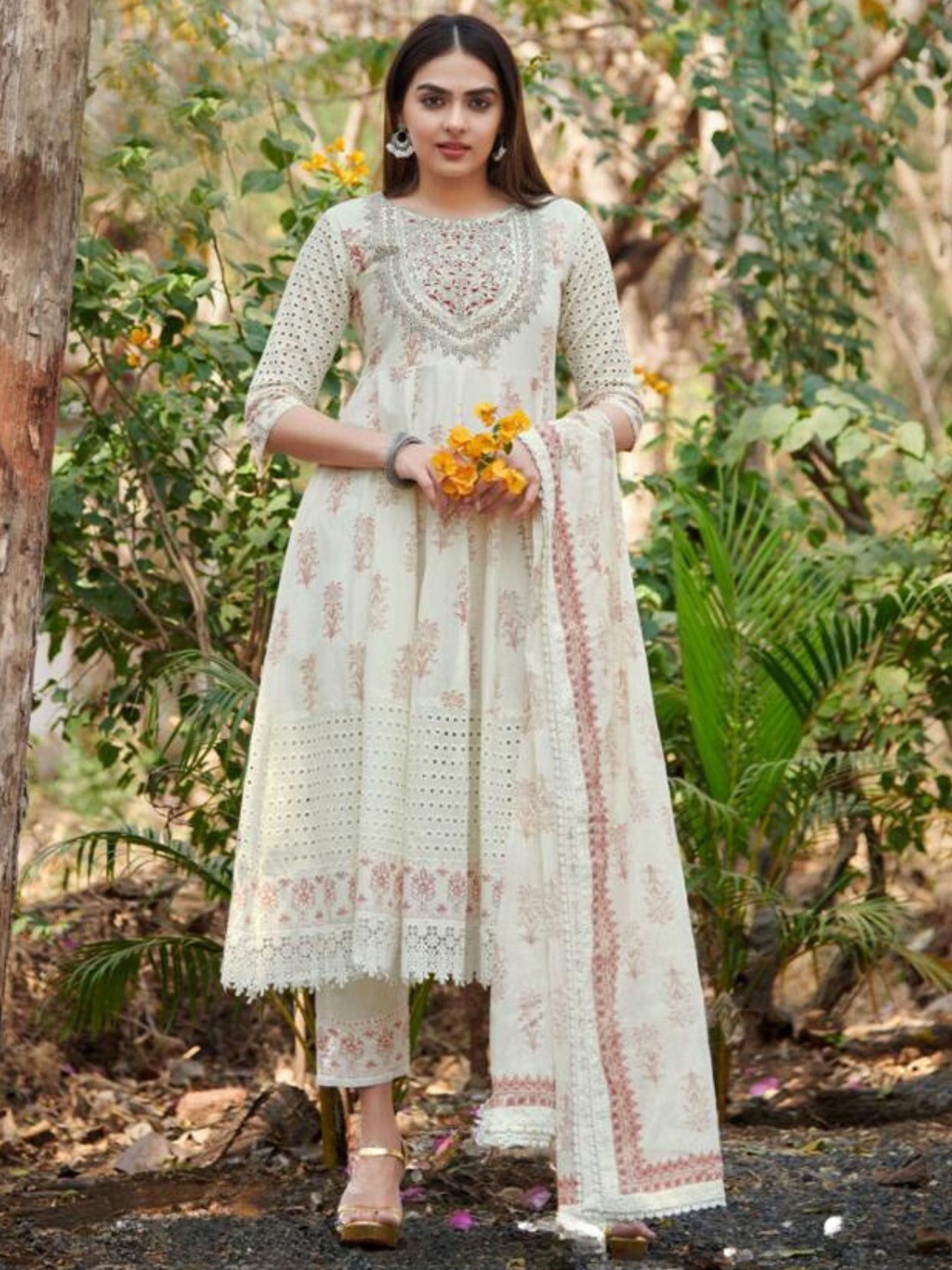 

FREYAA Women Embroidered Pure Cotton Kurta Set With Dupatta, Beige