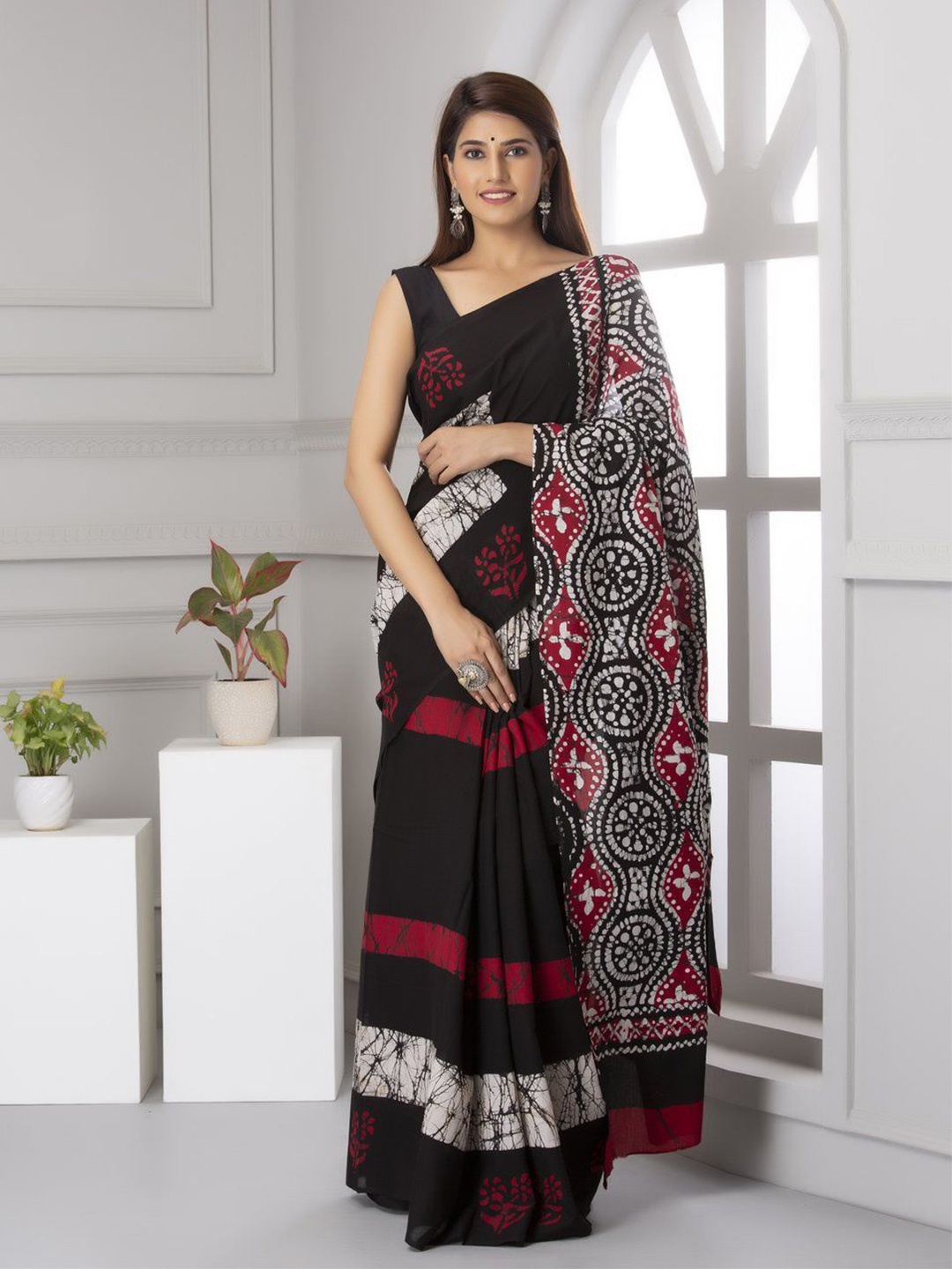 

Craft Musium Pure Cotton Bagru Saree, Maroon