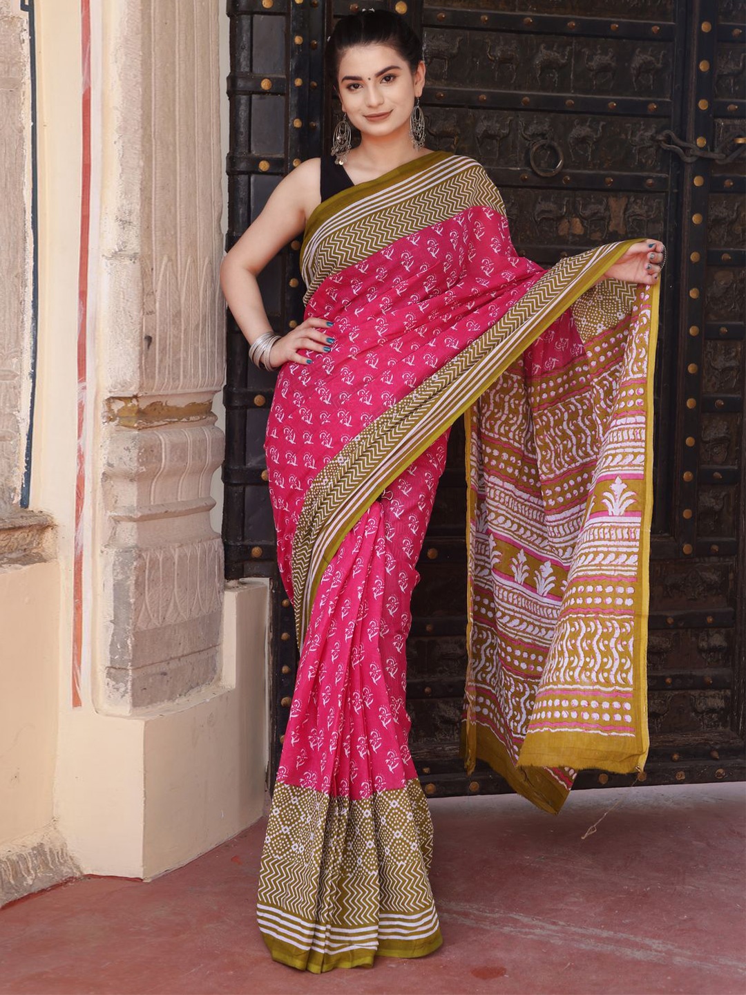 

Craft Musium Floral Pure Cotton Bagru Saree, Pink