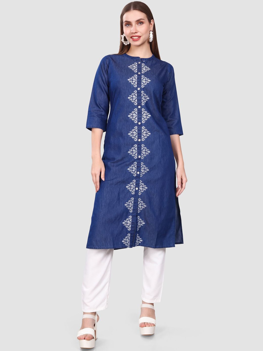

SK Creation Embroidered Mandarin Collar Neck Straight Kurta, Blue